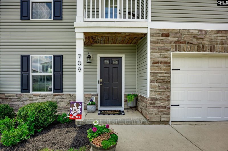 Property image 3 of 709 Colina Court in Summer Knoll, Lexington, SC 29073