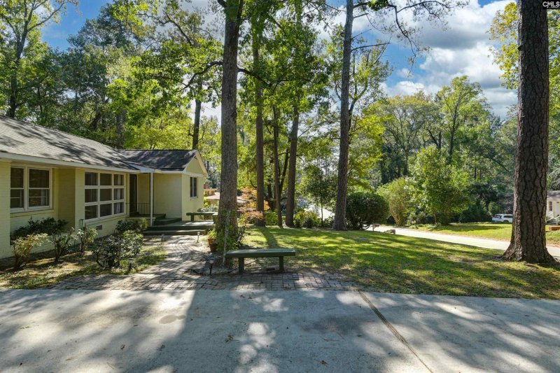 Property image 5 of 1806 Gamewell Drive in Forest Lake Estates, Columbia, SC 29206