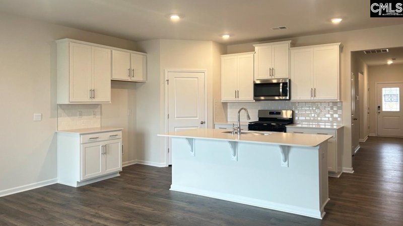 Property image 3 of 194 Livingston Woods Drive in Livingston Woods, Irmo, SC 29063