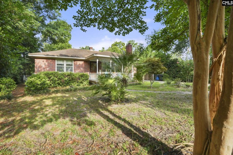 Property image 2 of 224 17th Street in The Avenues, West Columbia, SC 29169-5647