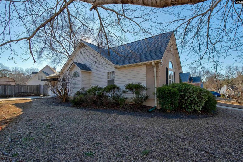 Property image 4 of 113 Silverstone Road in Whiteford, Lexington, SC 29072