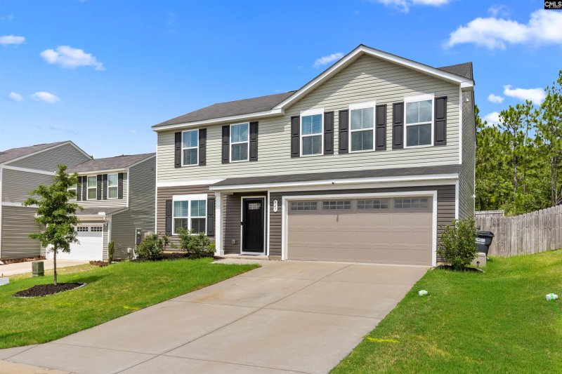 Property image 2 of 947 Sequoia Drive in Ridgeview, Lexington, SC 29073