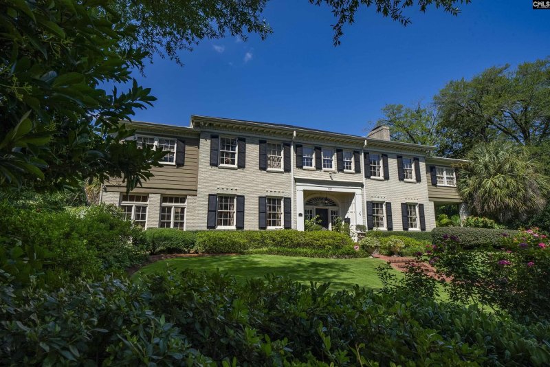 Property image 3 of 121 Saluda Avenue in Wales Garden, Columbia, SC 29205-3028
