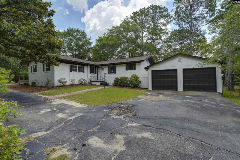 Property image 2 of 4664 Sylvan Drive in Satchelford, Columbia, SC 29206-1140