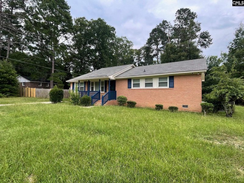 Property image 2 of 1004 Piney Woods Road in Bonnie Forest, Columbia, SC 29210