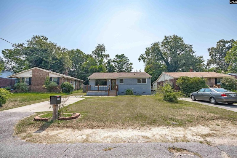 Property image 3 of 1430 Dahlia Road in Rosewood, Columbia, SC 29205