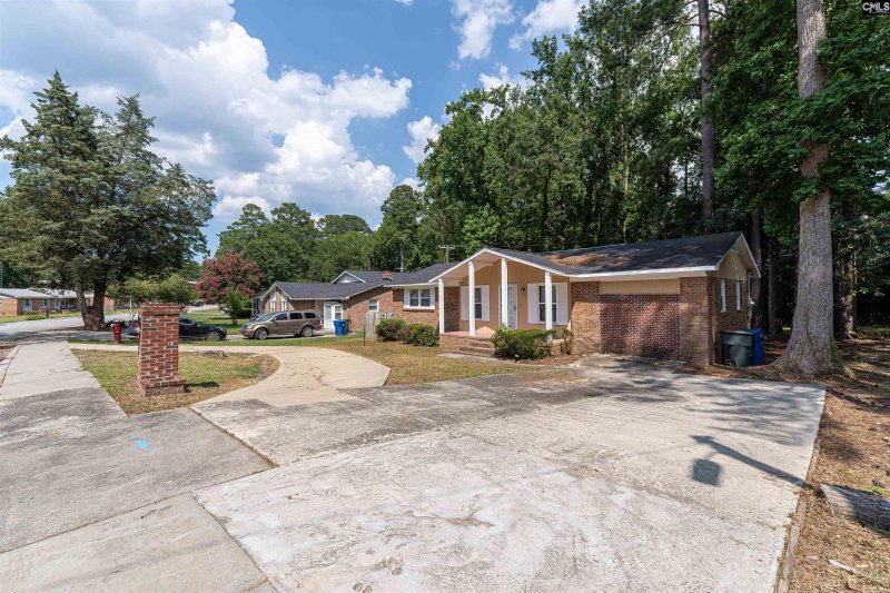 Property image 3 of 4100 Highland Park Drive in Highland Park, Columbia, SC 29204