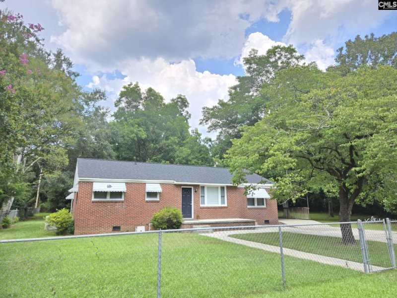 Property image 2 of 7637 Shiran Street in Eastview, Columbia, SC 29209