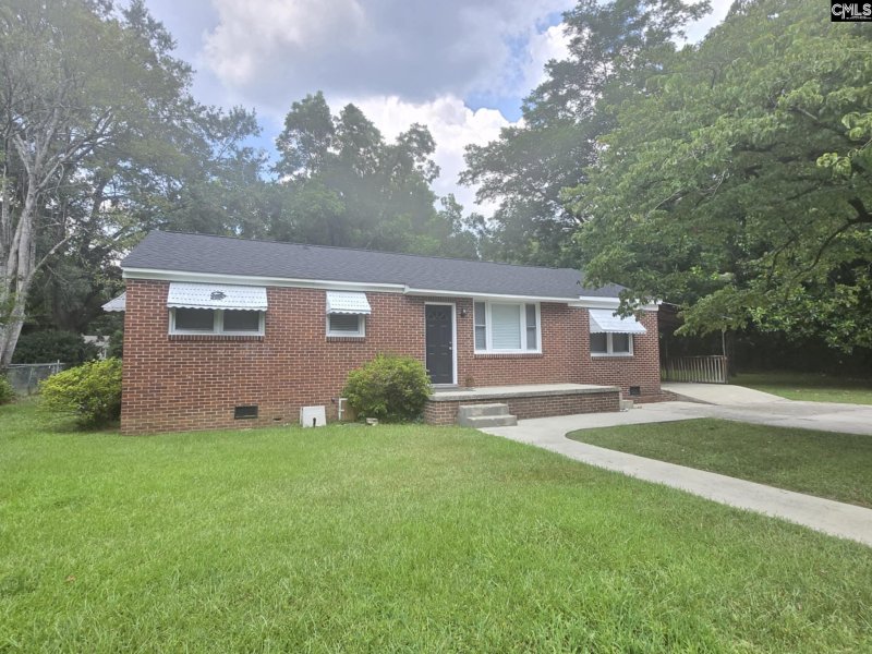Property image 3 of 7637 Shiran Street in Eastview, Columbia, SC 29209
