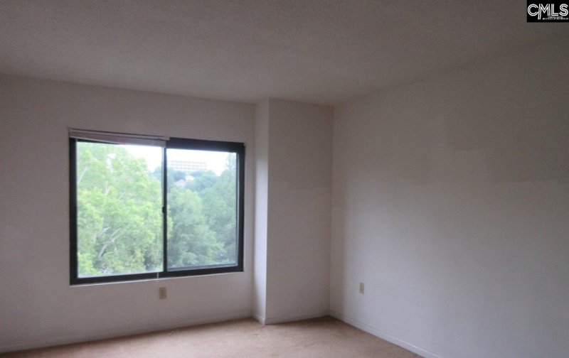 Property image 5 of 1600 Park Circle 610 in Park Circle, Columbia, SC 29201