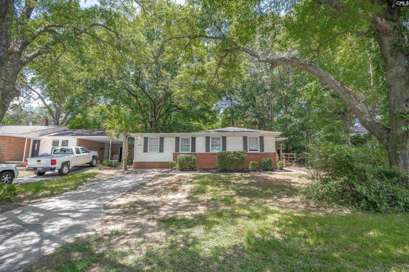 Property image 3 of 911 Airport Boulevard in Rosewood, Columbia, SC 29205