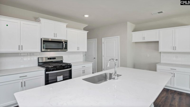 Property image 5 of 172 Livingston Woods Drive in Livingston Woods, Irmo, SC 29063