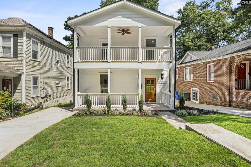 Elmwood Park, Columbia Community