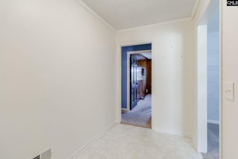 Property image 4 of 224 Linsbury Circle in Whitehall, Columbia, SC 29210-4131