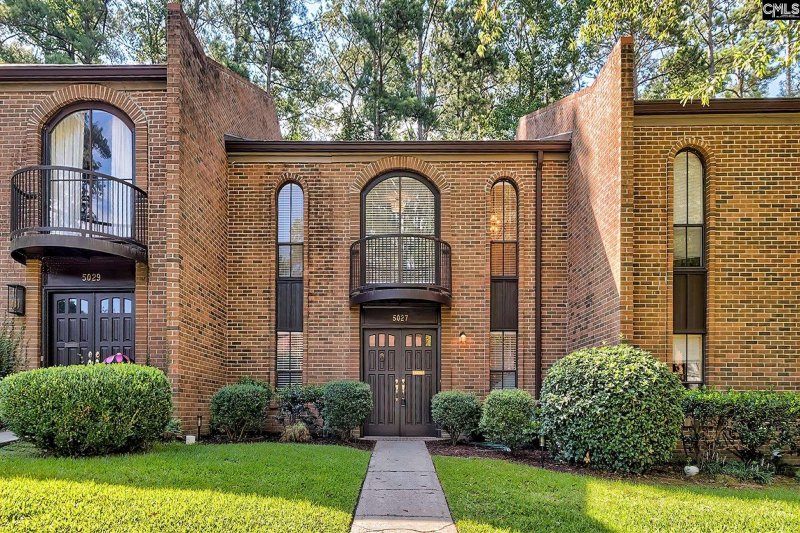 Forest Lake Place, Columbia Community