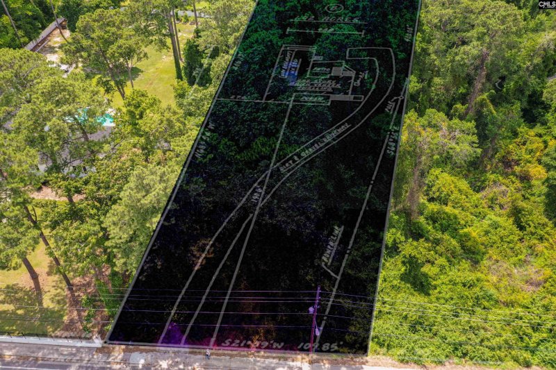 Property image 4 of 555 N Trenholm in Forest Lake Estates, Columbia, SC 29206