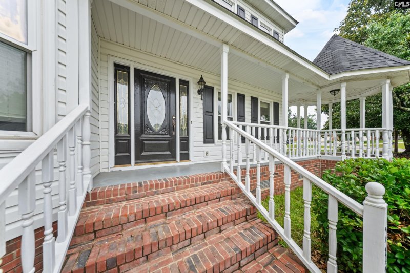 Property image 3 of 230 Fox Lake Drive in Fox Crossing, West Columbia, SC 29170