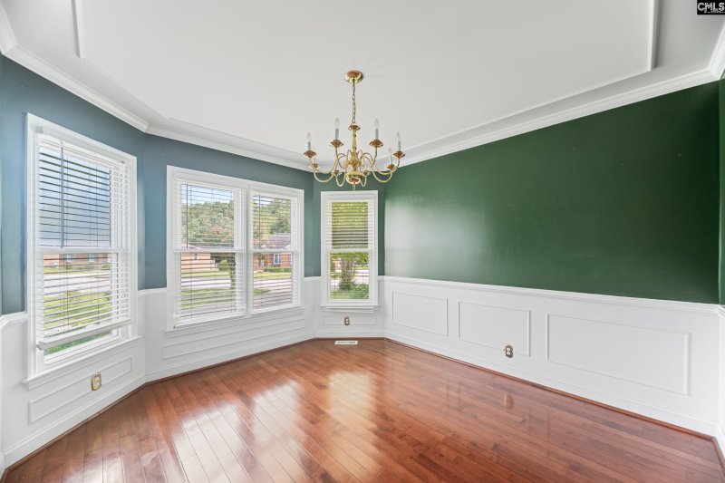 Property image 4 of 230 Fox Lake Drive in Fox Crossing, West Columbia, SC 29170