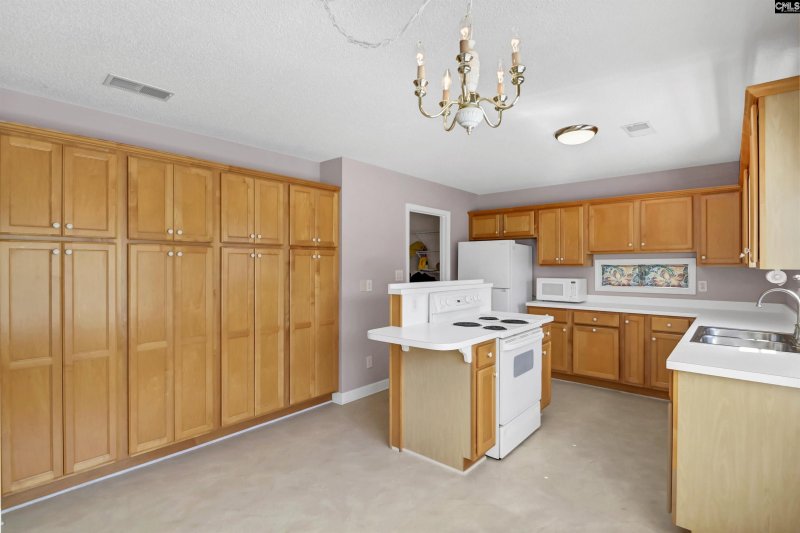 Property image 5 of 3306 Pine Belt Road in Godbold Place, Columbia, SC 29204