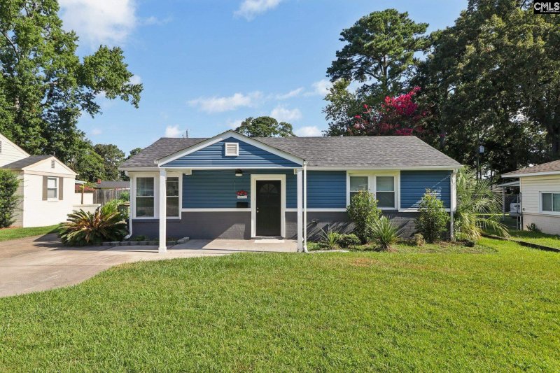 Property image 2 of 712 Karlaney Avenue in The Avenues, Cayce, SC 29033