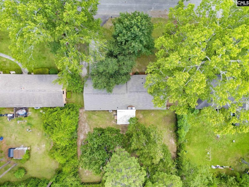 Property image 3 of 911 Fairwood Drive in Pinewood Park, Columbia, SC 29209