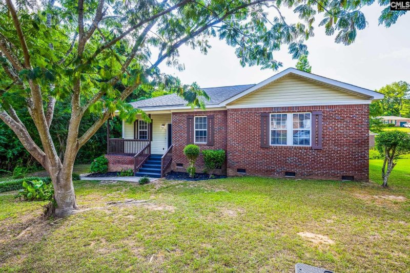 Property image 3 of 821 Aaron Drive in Highland Forest, Columbia, SC 29203