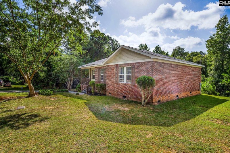 Property image 4 of 821 Aaron Drive in Highland Forest, Columbia, SC 29203