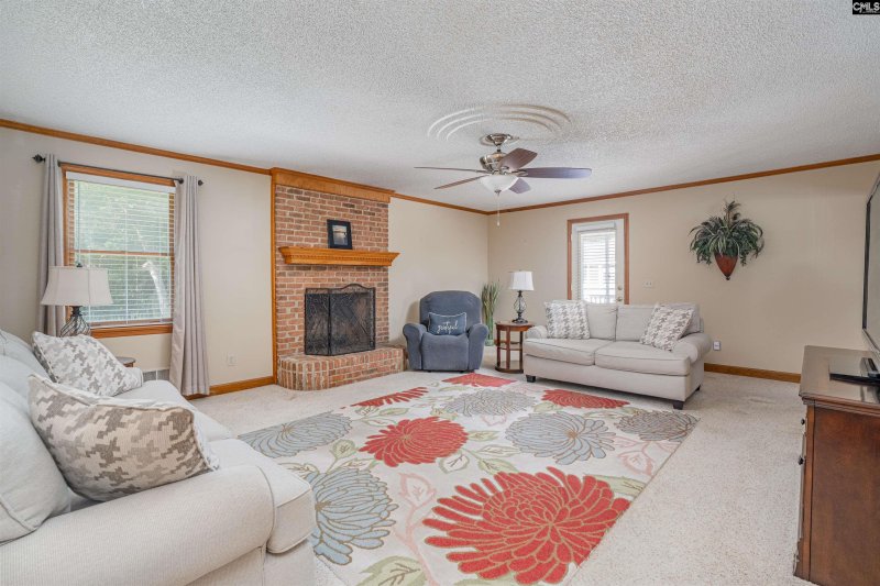 Property image 5 of 225 Fox Lake Drive in Fox Crossing, West Columbia, SC 29170