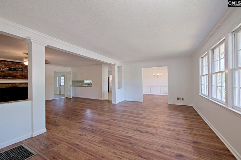 Property image 4 of 112 Royal Tower Drive in Old Friarsgate, Irmo, SC 29063-2318