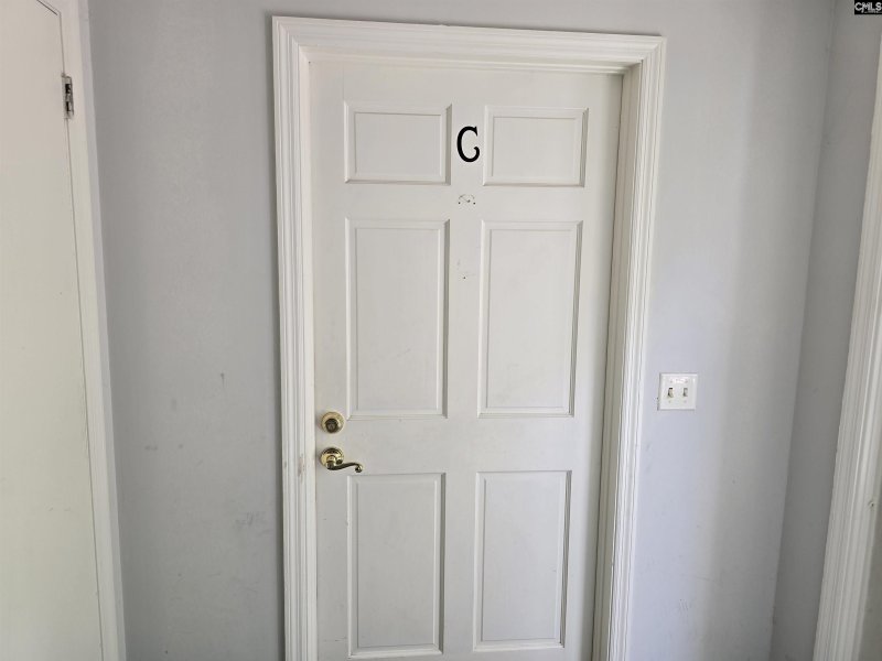 Property image 2 of 1610 Dalloz Road C in Williamsburg Sq, Columbia, SC 29204