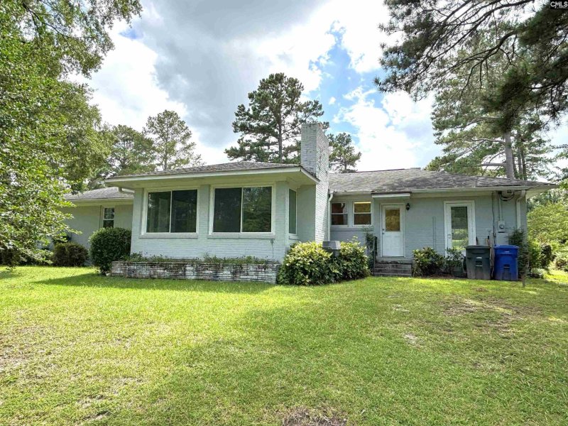 Property image 3 of 1400 Dearborn Road in Forest Hills, Columbia, SC 29204