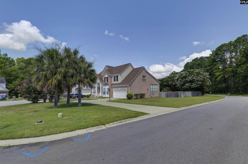 Property image 5 of 93 Hollingwood Drive in Wildewood, Columbia, SC 29223