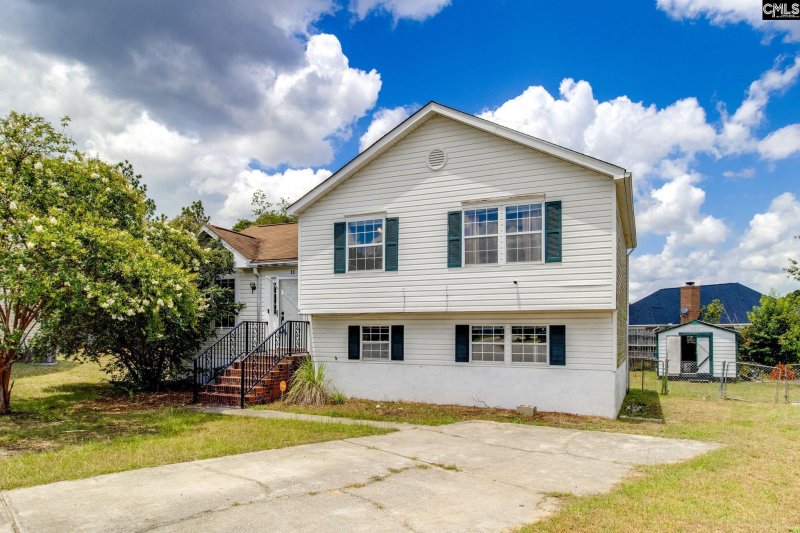 Property image 2 of 11 Clearwell Court in Winslow, Columbia, SC 29229