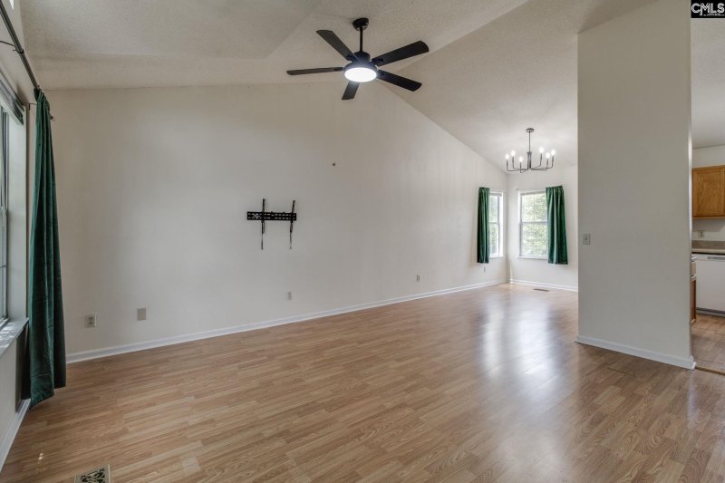 Property image 4 of 11 Clearwell Court in Winslow, Columbia, SC 29229