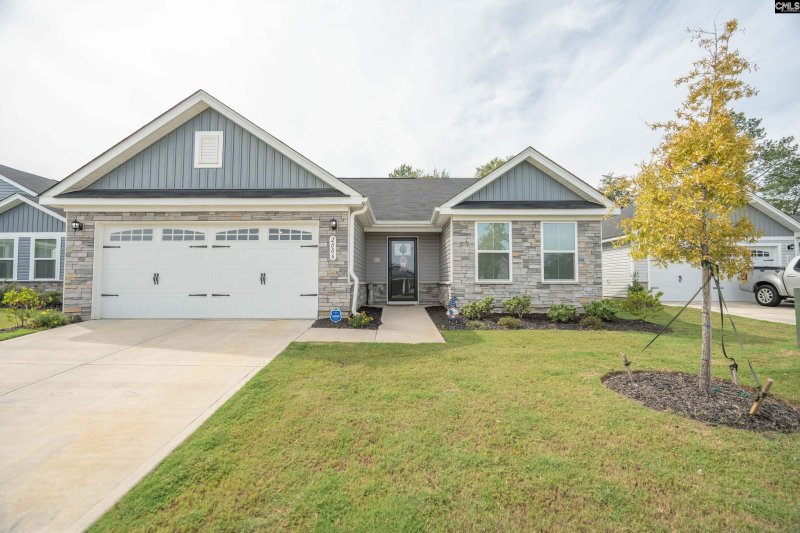 Cameron Ridge, Columbia Community