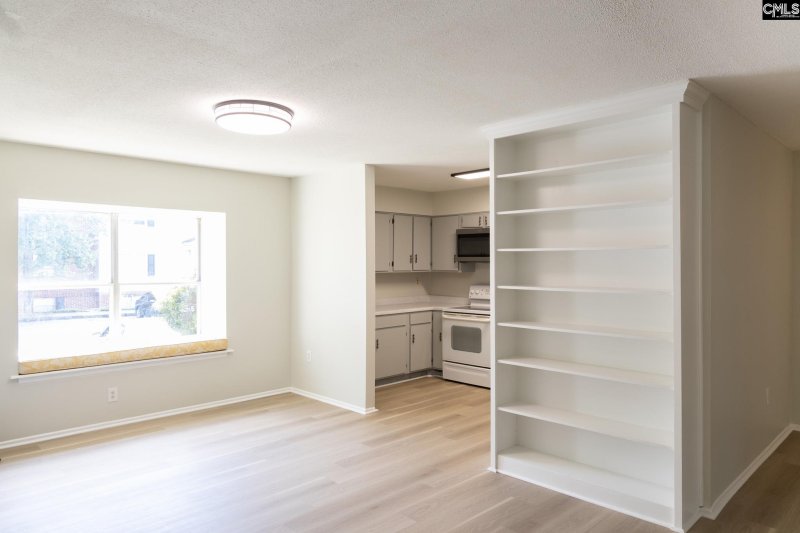 Property image 4 of 1100 Skyland L5 in Riverhill Condos, Columbia, SC 29210