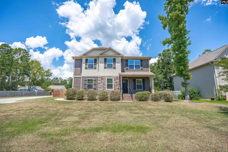 Property image 2 of 138 Sunsation Drive in Hidden Cove, Chapin, SC 29036