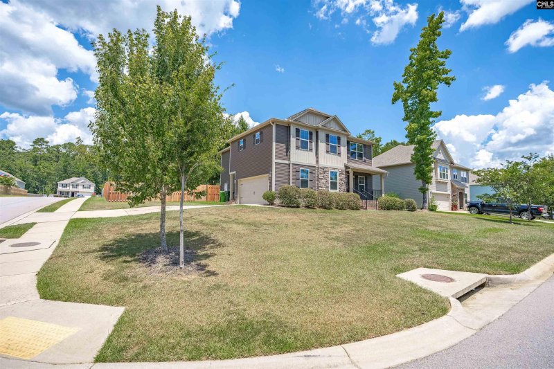 Property image 3 of 138 Sunsation Drive in Hidden Cove, Chapin, SC 29036