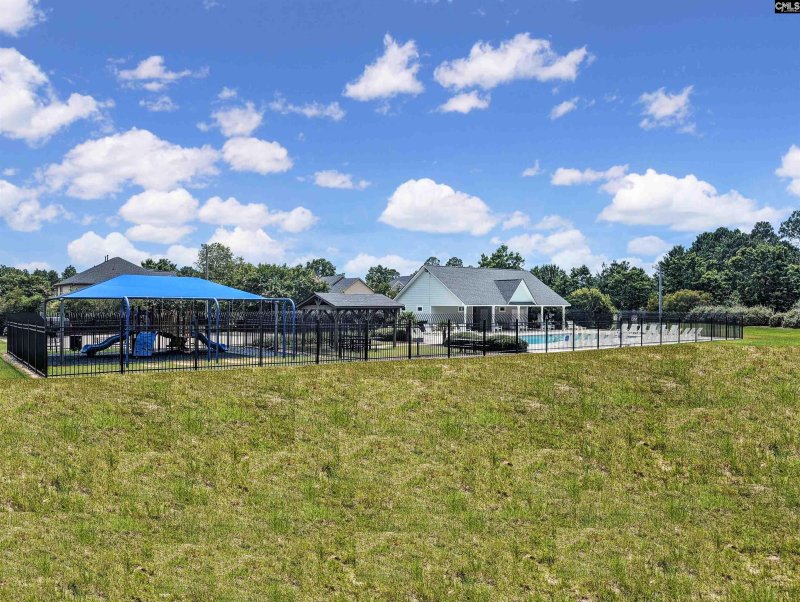 Property image 3 of 816 Ingamma Court in Summer Knoll, Lexington, SC 29073