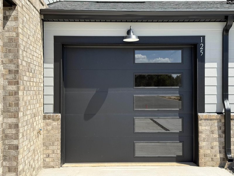 Property image 3 of 125 Odell Drive in Dunbar Village, Cayce, SC 29033