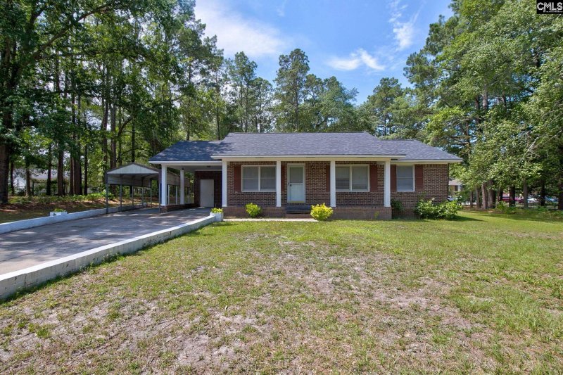 Property image 2 of 102 Gates Court in Lafayette Square, Camden, SC 29020