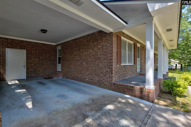 Property image 4 of 102 Gates Court in Lafayette Square, Camden, SC 29020