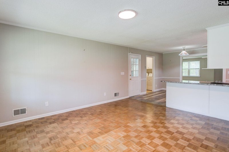 Property image 5 of 102 Gates Court in Lafayette Square, Camden, SC 29020