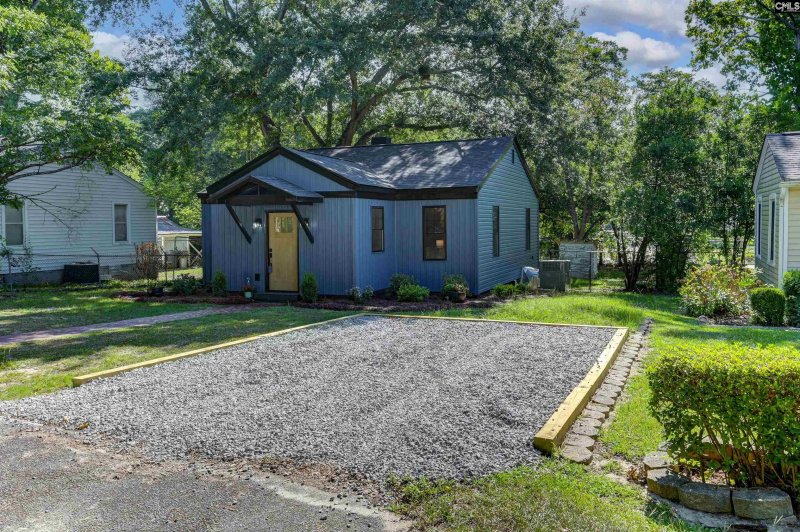 Property image 2 of 410 Hemphill Street in Rosewood, Columbia, SC 29205-4046