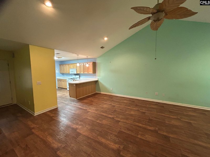 Property image 2 of 1918 Pine Lake Drive in Quail Creek, West Columbia, SC 29169-3411