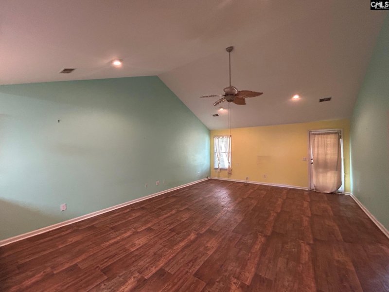 Property image 3 of 1918 Pine Lake Drive in Quail Creek, West Columbia, SC 29169-3411