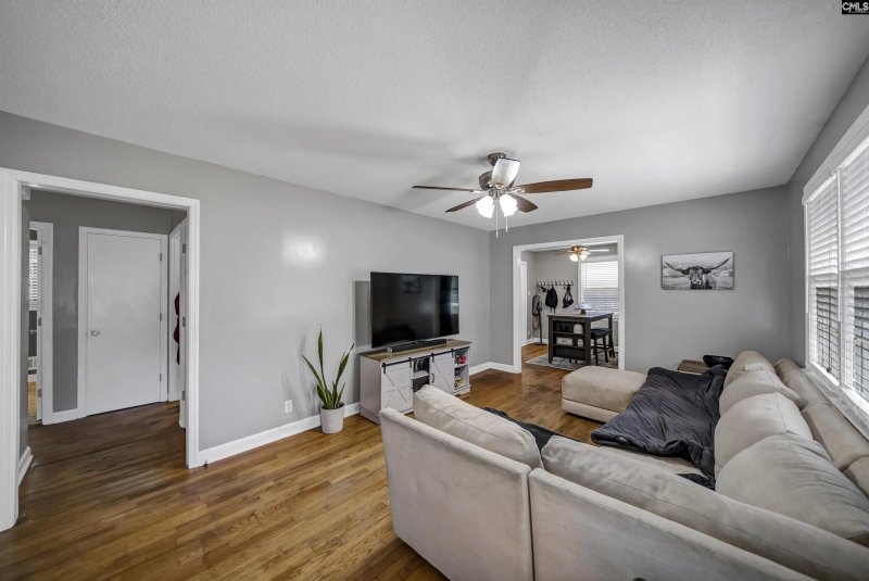 Property image 3 of 1701 Crestview Avenue in Woodfield Park, Columbia, SC 29223