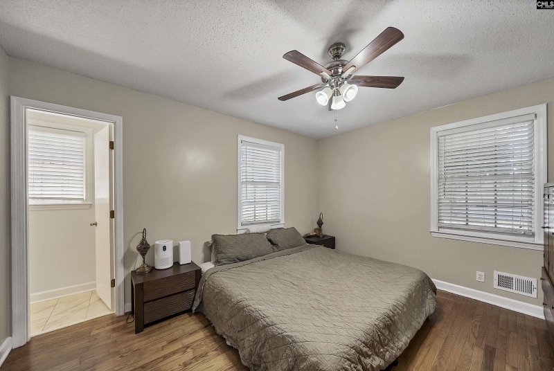 Property image 5 of 1701 Crestview Avenue in Woodfield Park, Columbia, SC 29223