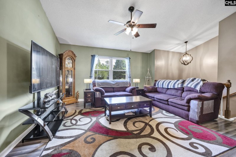 Property image 3 of 305 Bridleridge Road in Bridleridge, Lexington, SC 29073