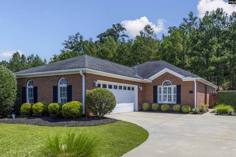 Property image 2 of 202 Regal Drive in Summerset, Columbia, SC 29212